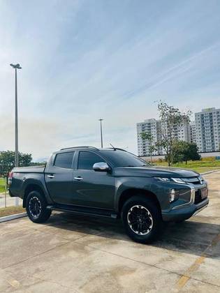MITSUBISHI L200 TRITON 2.4 16V TURBO DIESEL SPORT HPE CD 4P 4X4 AUTOMÁTICO